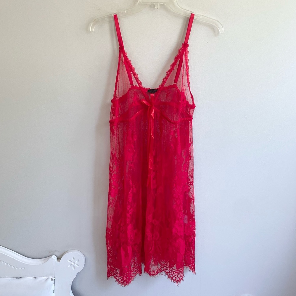 VINTAGE RED SHEER LACE OPEN FROMT NEGLIGEE RIBBON BOW ADJUSTABLE STRAPS OPEN FIT